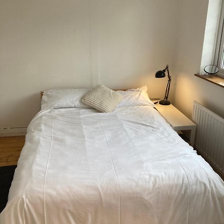 Entire Terraced Two Story Redbrick House With Parking In Secluded Cul De Sac Villa Dublin Exteriör bild