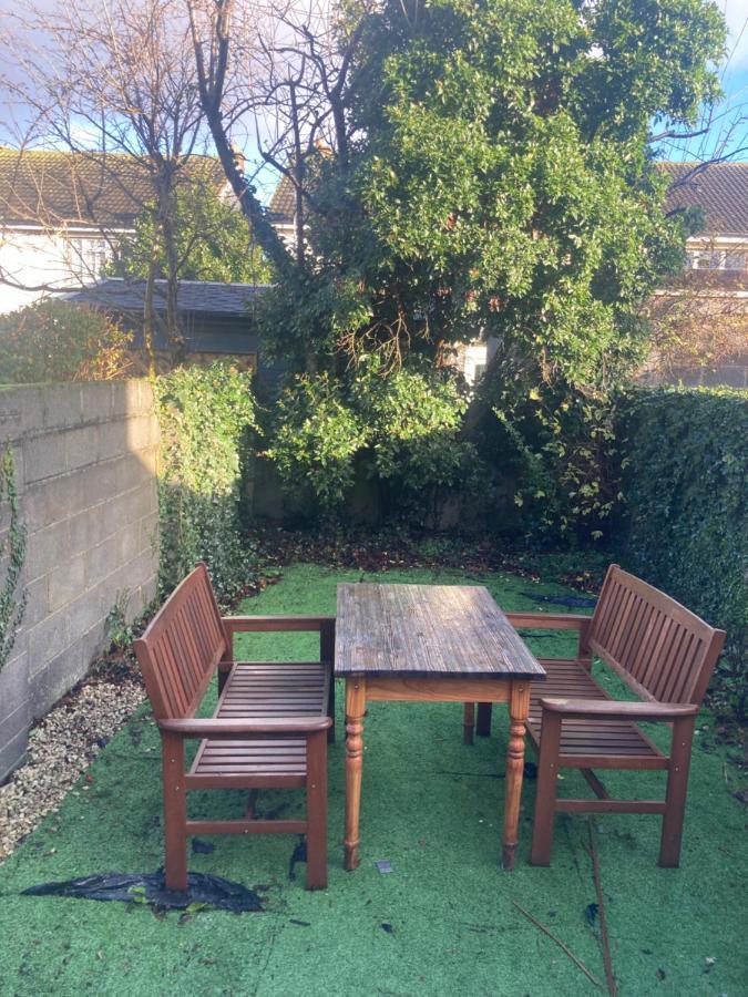 Entire Terraced Two Story Redbrick House With Parking In Secluded Cul De Sac Villa Dublin Exteriör bild