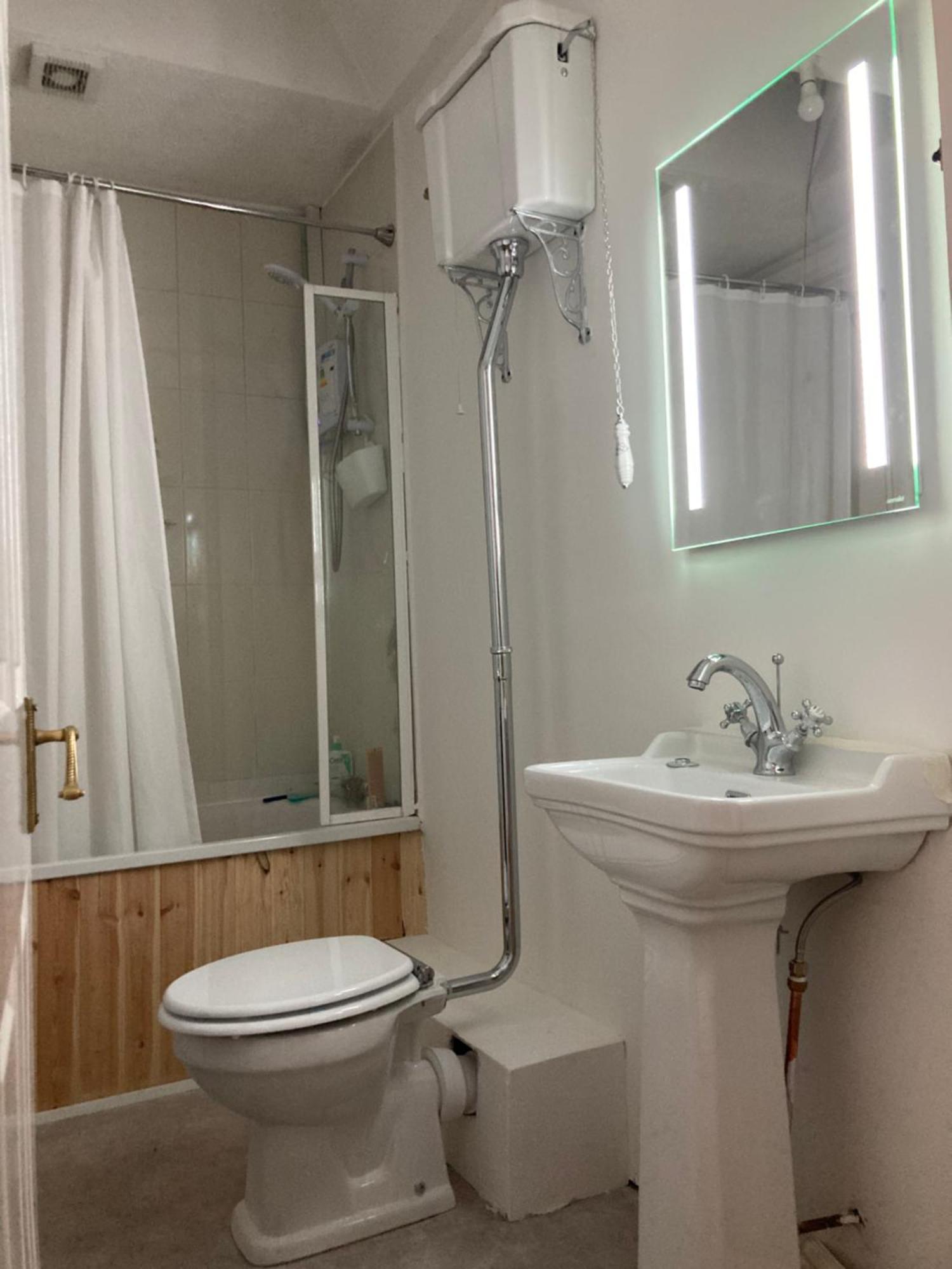 Entire Terraced Two Story Redbrick House With Parking In Secluded Cul De Sac Villa Dublin Exteriör bild